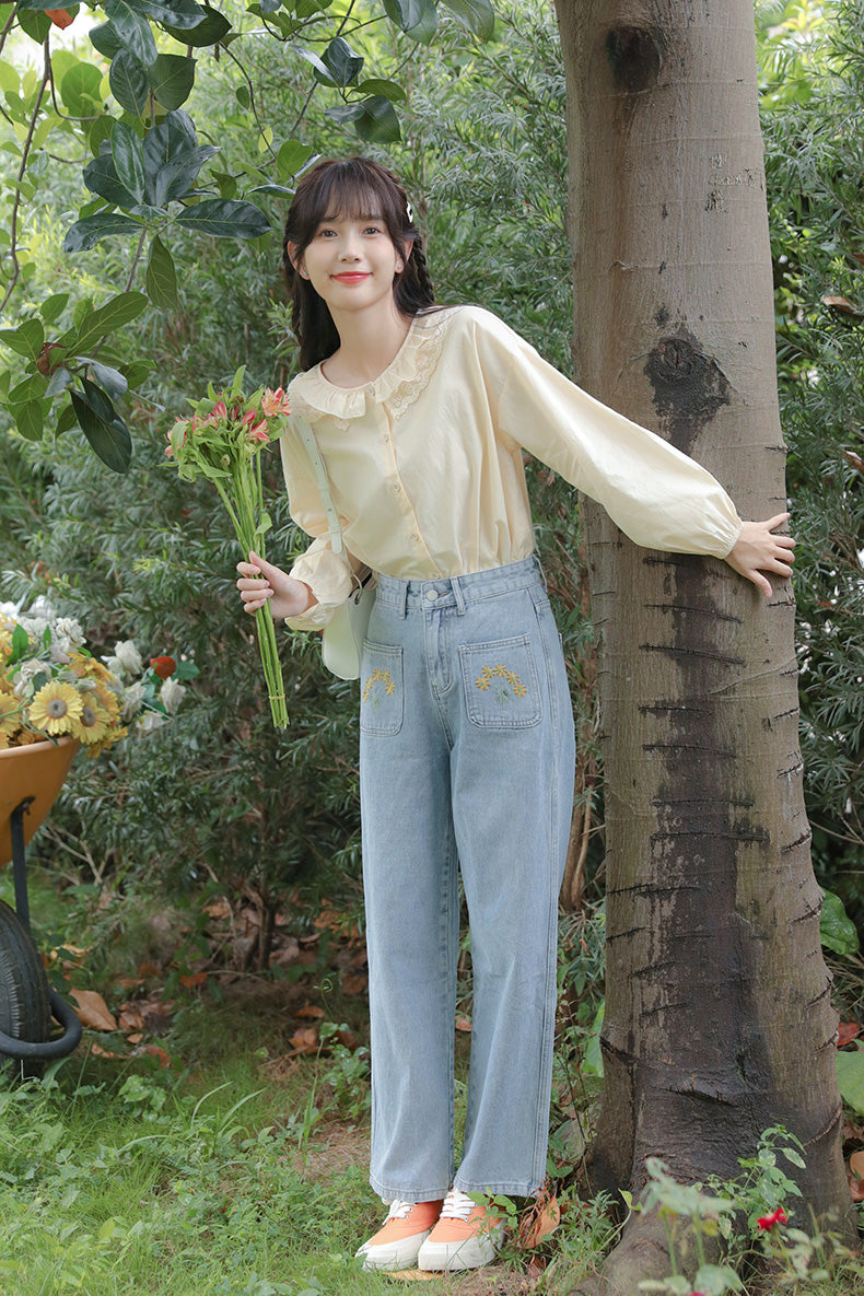 Embroidered Sunflower Pocket Jeans (2 Colors)