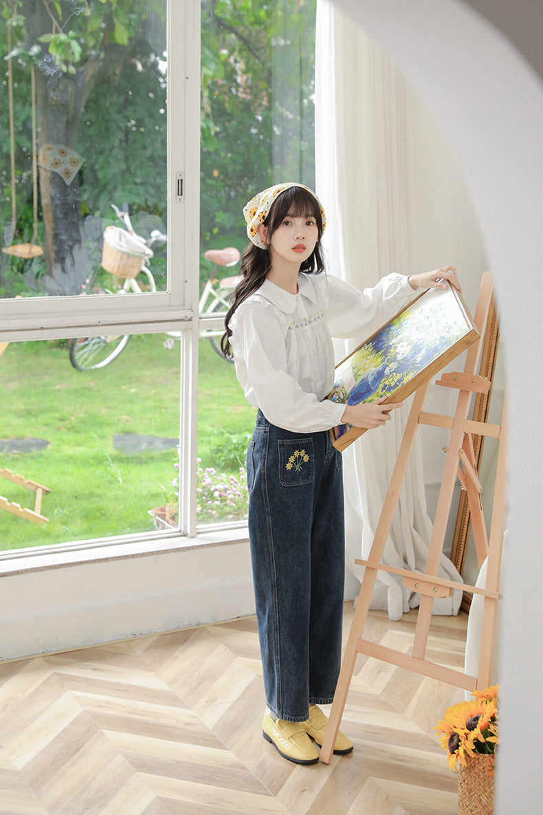 Embroidered Sunflower Pocket Jeans (2 Colors)