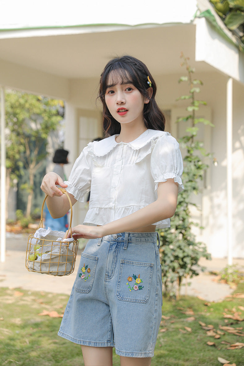 Flower Crown Embroidered Shorts (Light Denim)