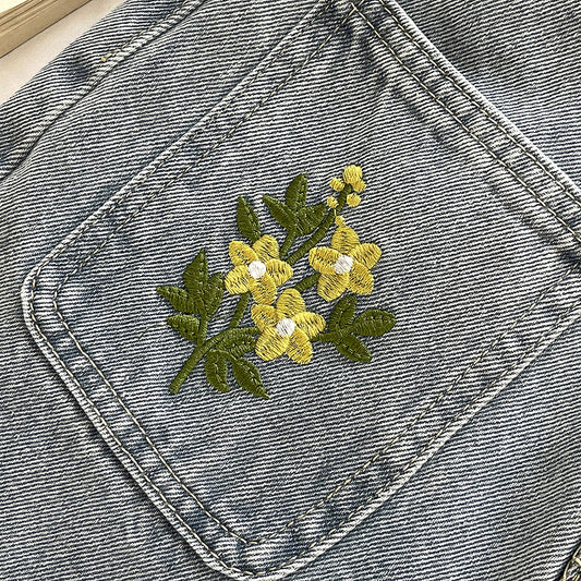 Star Daisy Embroidered Pocket Jeans (Light Denim)