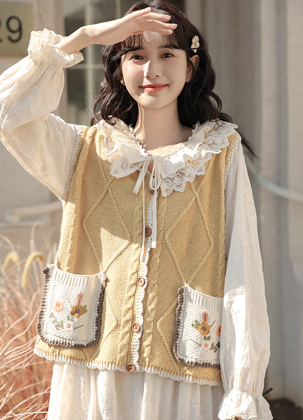 Embroidered Flower Pocket Vest (3 Colors)