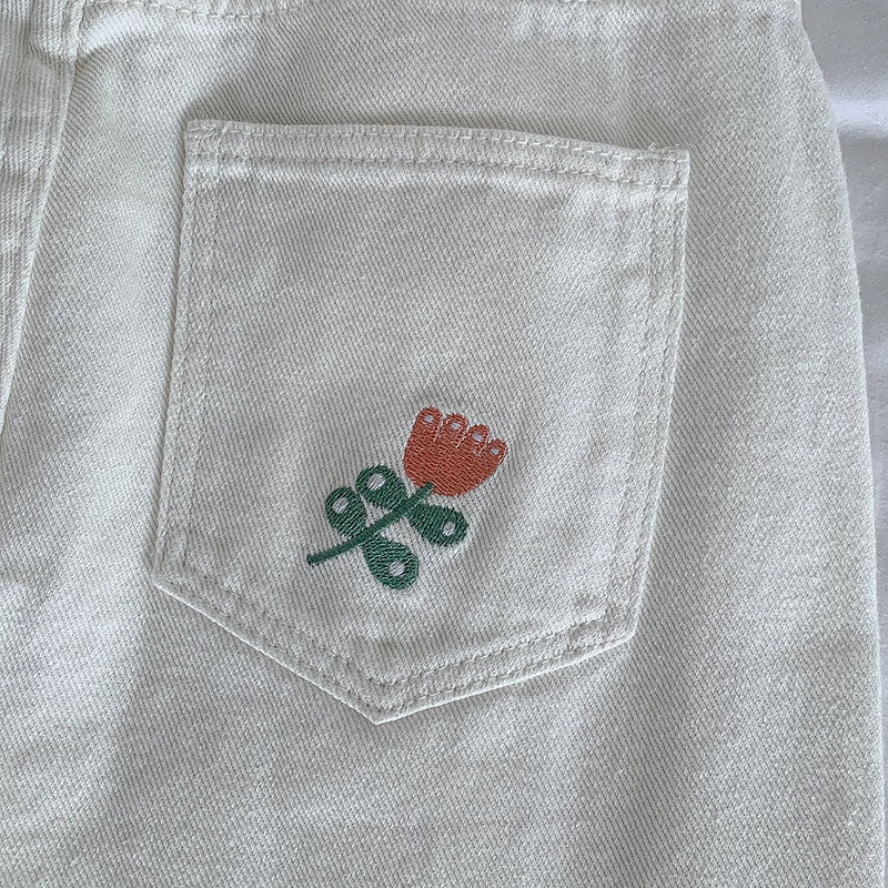 Tulip Pocket Embroidered Jeans (White)