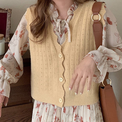 Scallop Trim Vest (10 Colors)