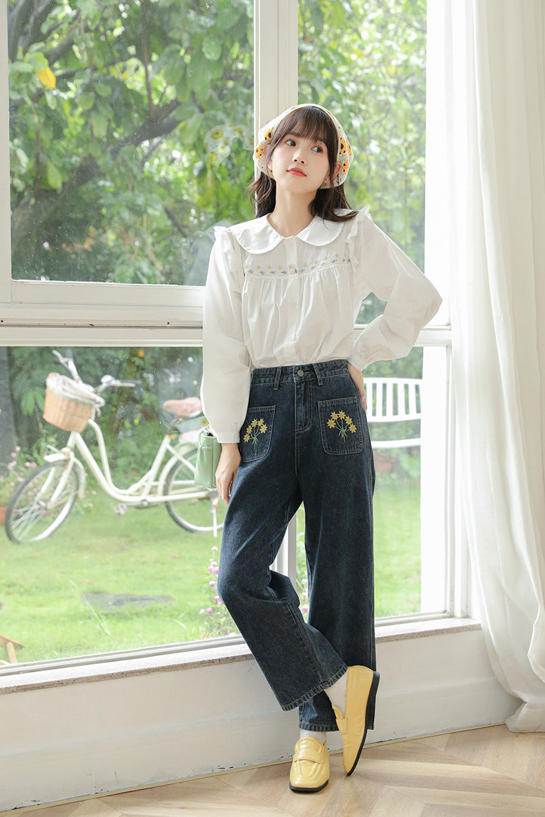 Embroidered Sunflower Pocket Jeans (2 Colors)