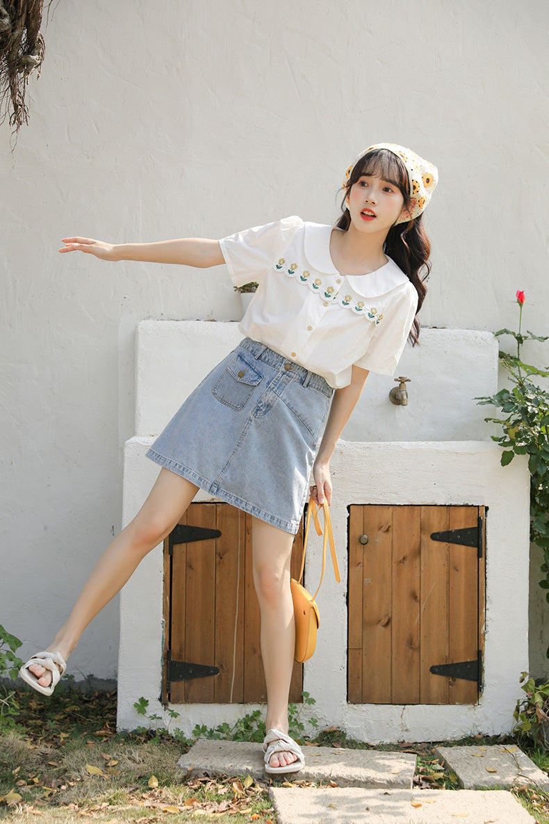 Daisy Chain Scalloped Blouse (White)