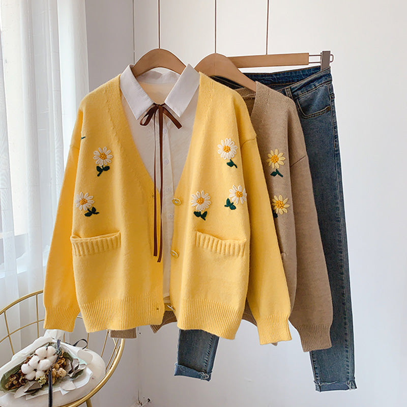 Embroidered Daisy Cardigan (3 Colors)