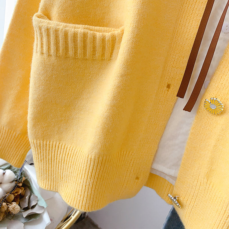 Embroidered Daisy Cardigan (3 Colors)