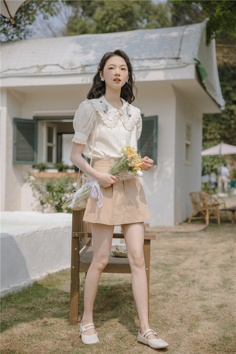 Wildflower Embroidered Blouse (Cream)