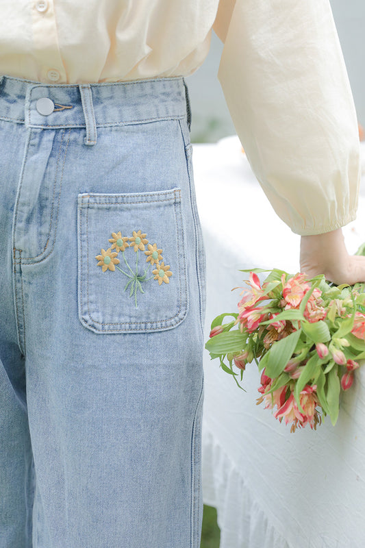 Embroidered Sunflower Pocket Jeans (2 Colors)