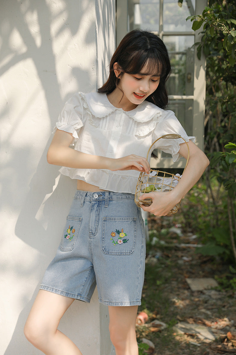 Flower Crown Embroidered Shorts (Light Denim)
