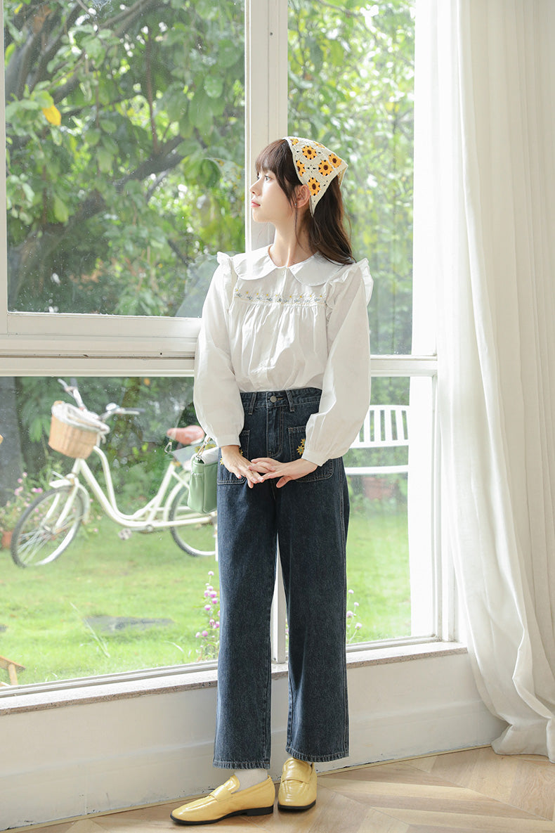 Embroidered Sunflower Pocket Jeans (2 Colors)