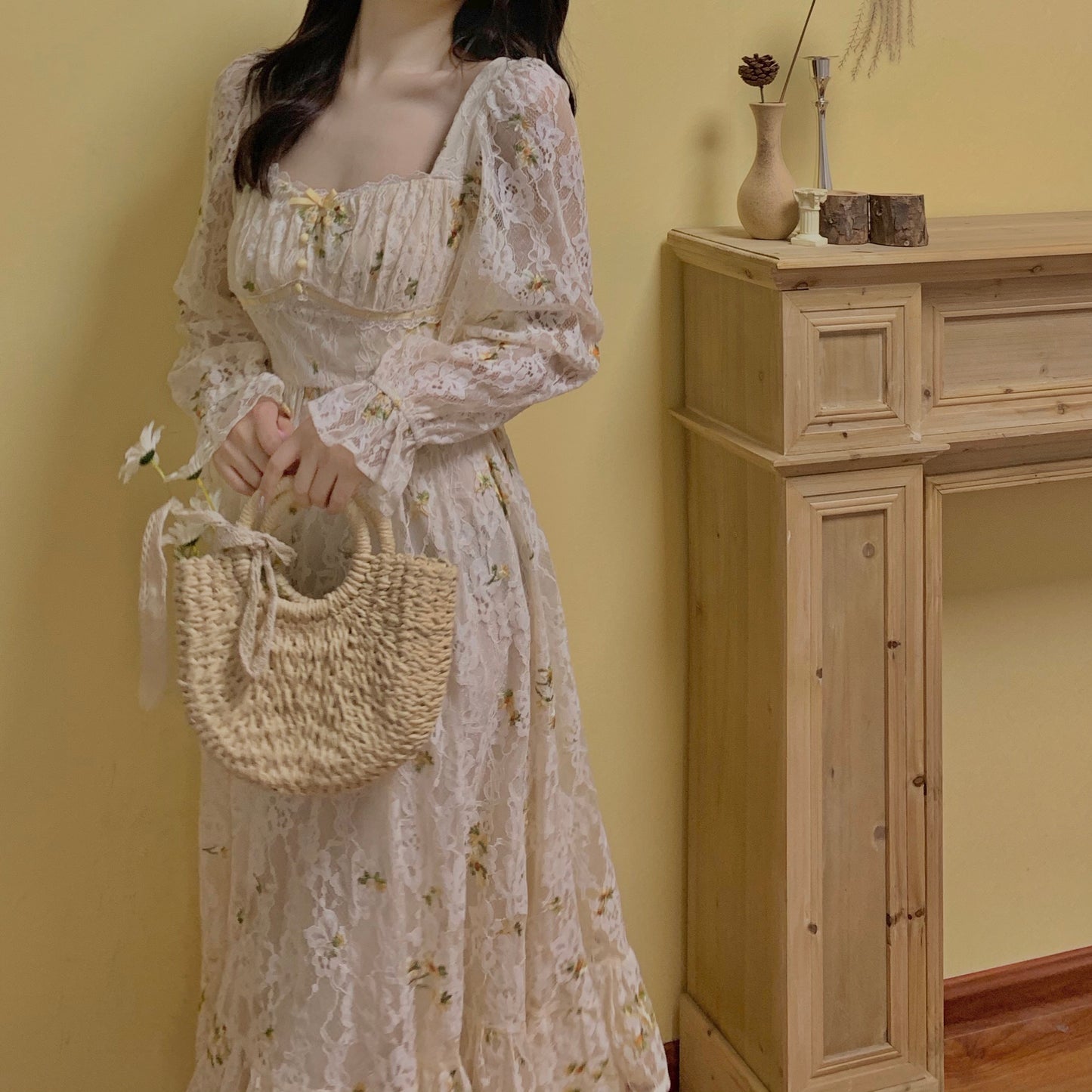 Daisy Lace Midi Dress (Cream)
