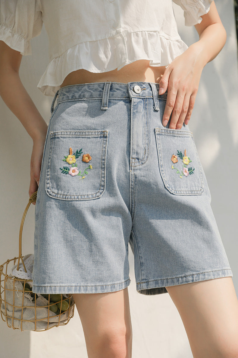 Flower Crown Embroidered Shorts (Light Denim)