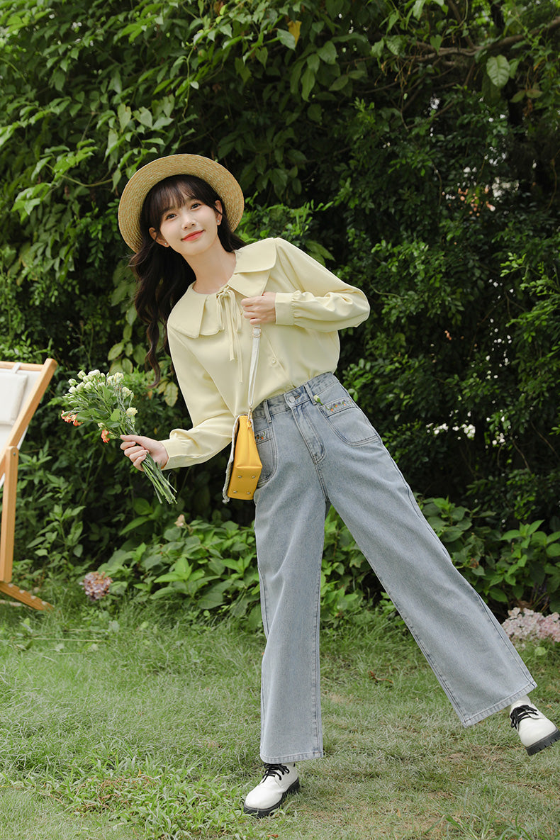 Embroidered Flower Vines Jeans (Light Denim)