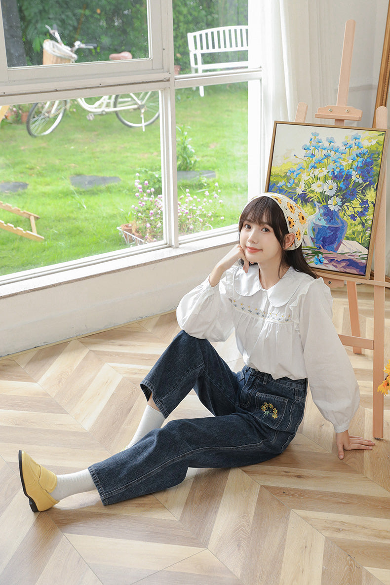 Embroidered Sunflower Pocket Jeans (2 Colors)