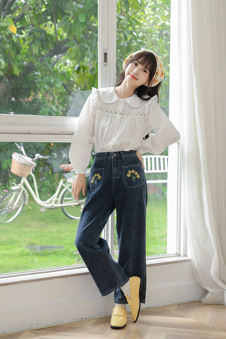 Embroidered Sunflower Pocket Jeans (2 Colors)
