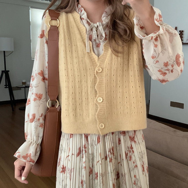 Scallop Trim Vest (10 Colors)