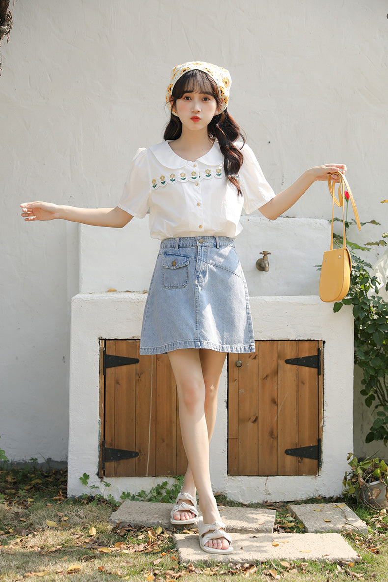 Daisy Chain Scalloped Blouse (White)