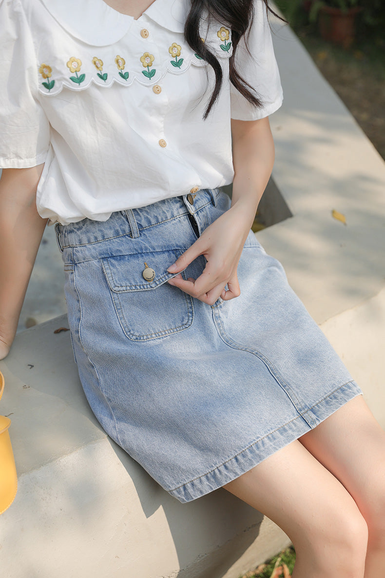 Daisy Chain Scalloped Blouse (White)