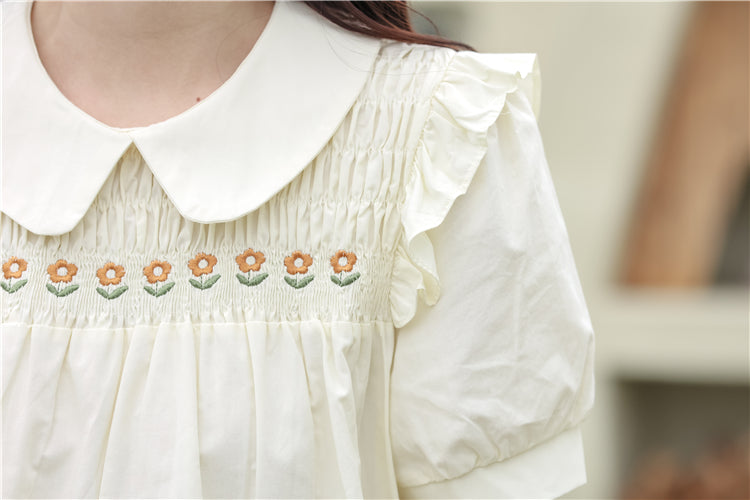 Daisy Chain Short Sleeve Blouse (Cream)