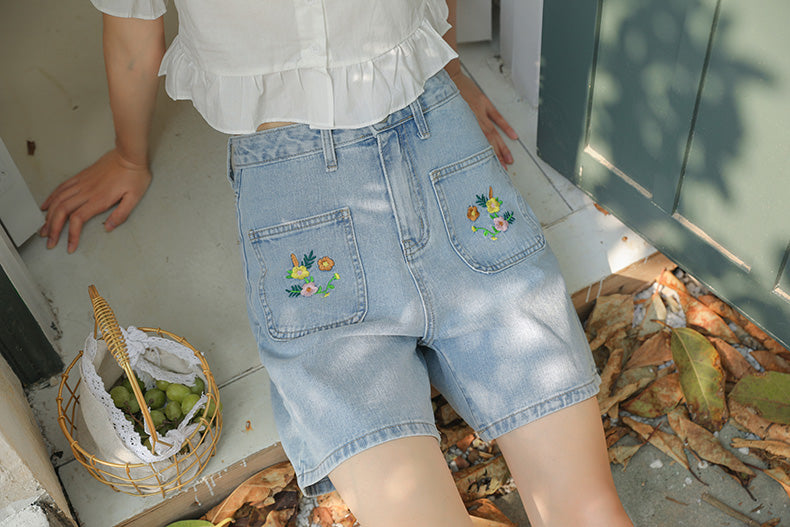 Flower Crown Embroidered Shorts (Light Denim)