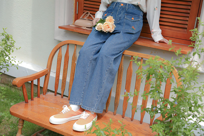 Embroidered Button Pocket Jeans (Medium Denim)