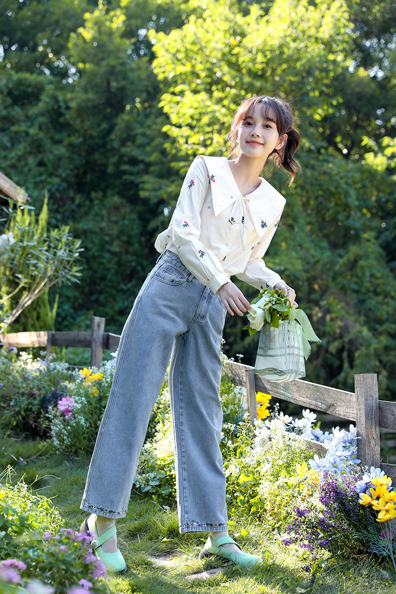 Flower Hem Embroidered Jeans (Acid Wash)