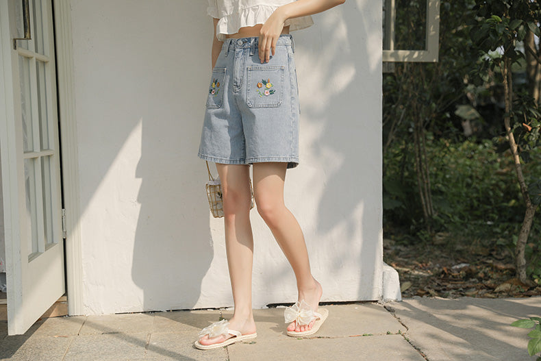 Flower Crown Embroidered Shorts (Light Denim)