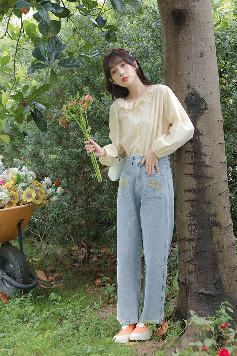 Embroidered Sunflower Pocket Jeans (2 Colors)