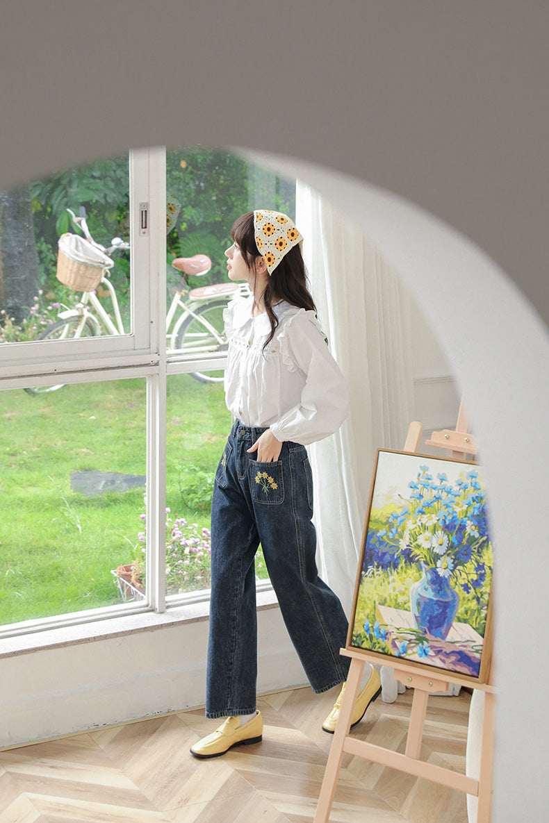 Embroidered Sunflower Pocket Jeans (2 Colors)