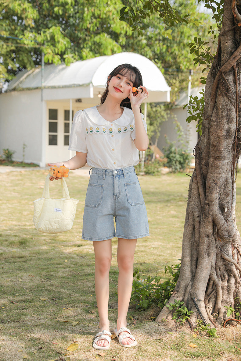 Daisy Chain Scalloped Blouse (White)