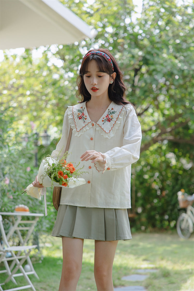 Floral Blooms Embroidered Blouse (Cream)