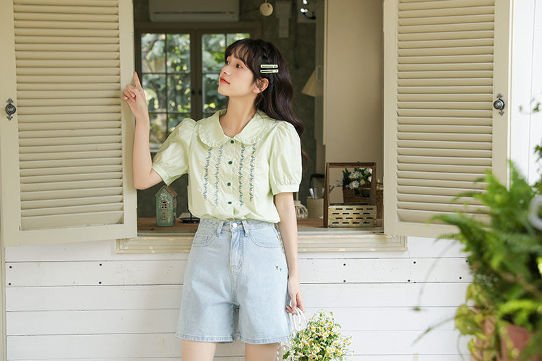 Flower Vines Embroidered Blouse (2 Colors)