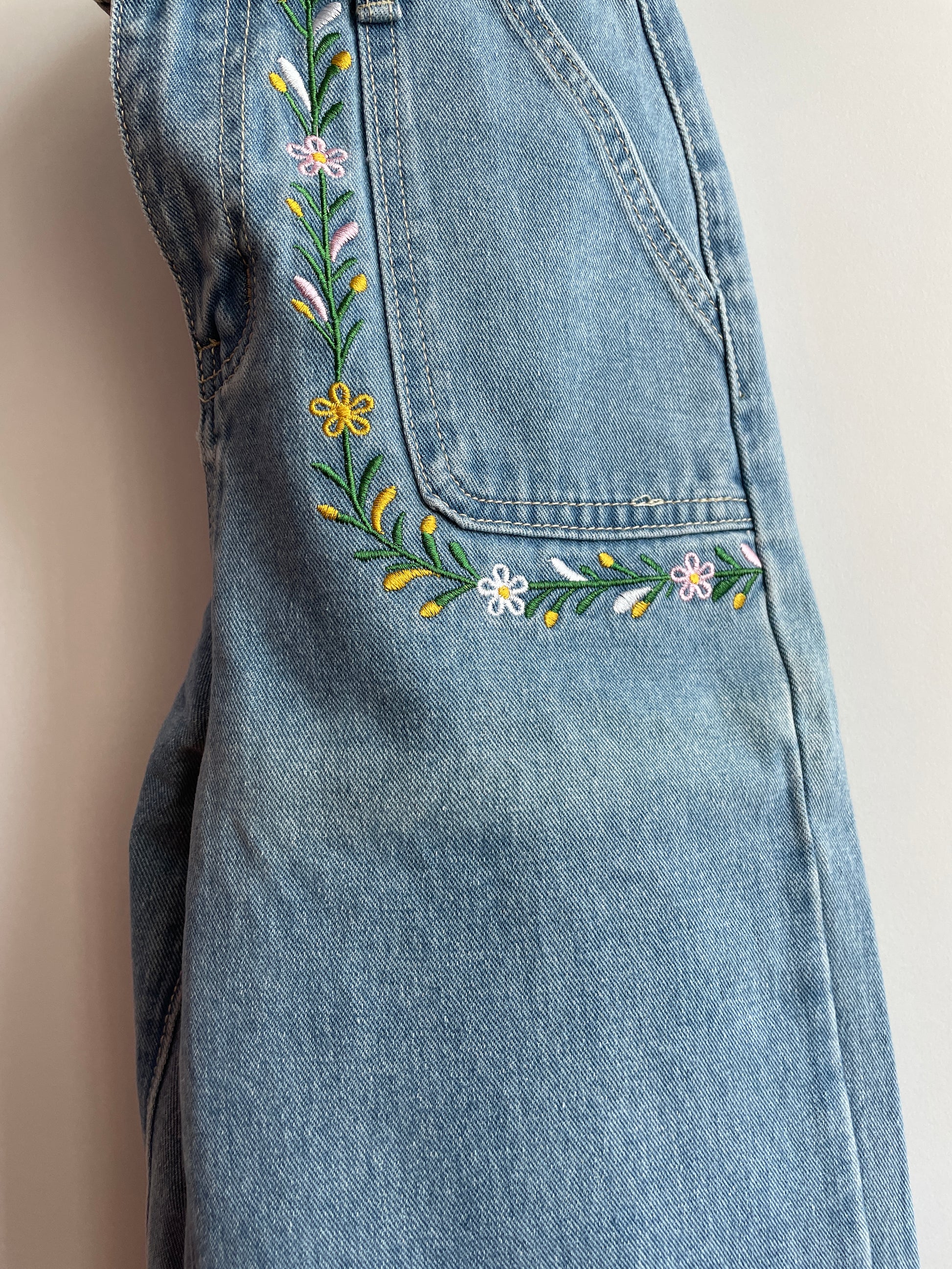 Megoosta Fashion Jasmine Floral Embroidered Jeans (Dark Denim) 30