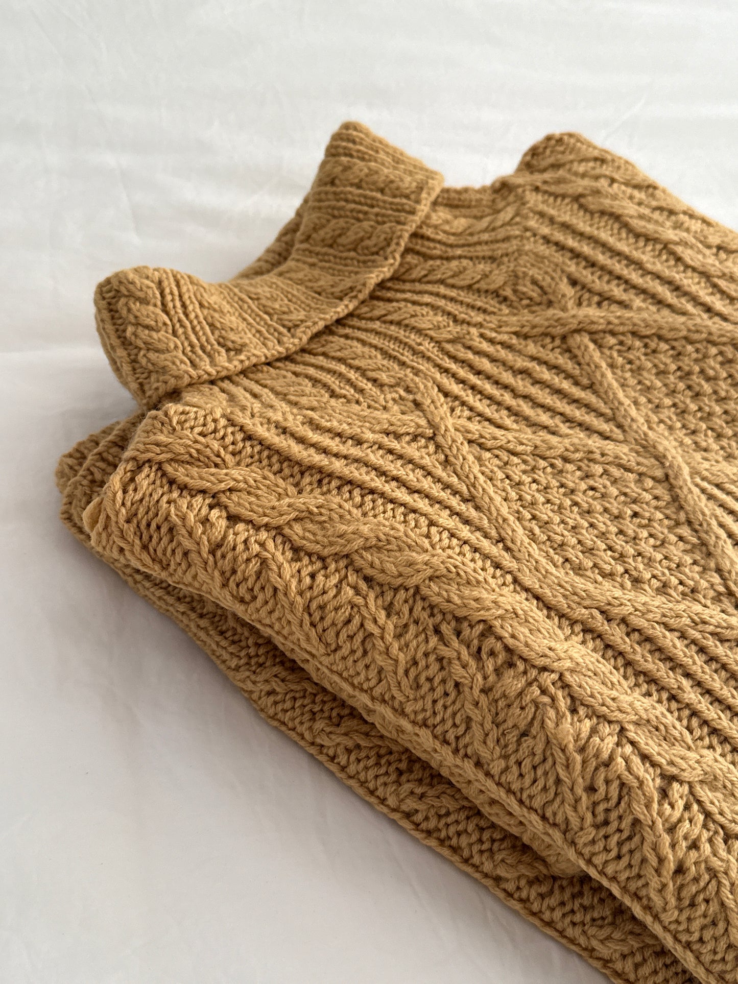 Chunky Cable Knit Turtleneck Sweater (Golden Yellow)