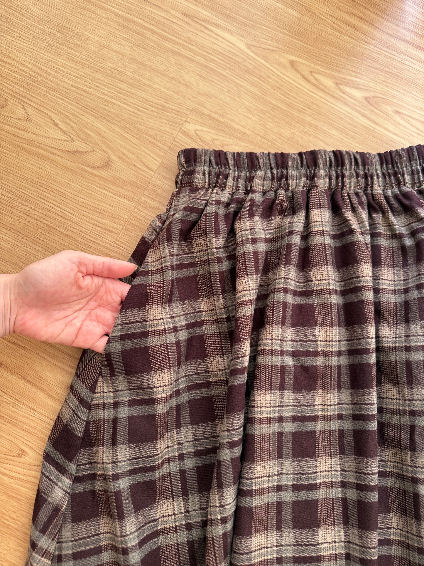 Lace Hem Plaid Midi Skirt (Brown)