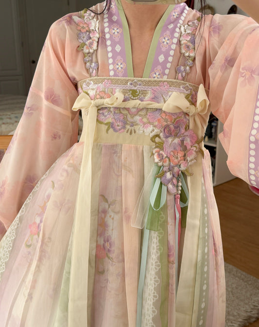 Wisteria Qixiong Ruqun Set (Green/Purple)