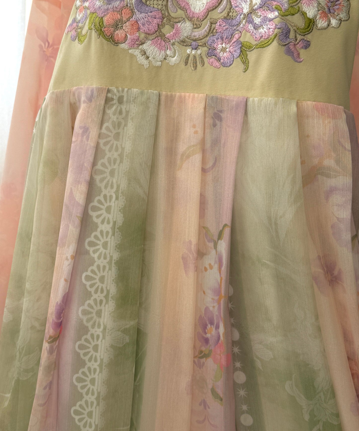 Wisteria Qixiong Ruqun Set (Green/Purple)