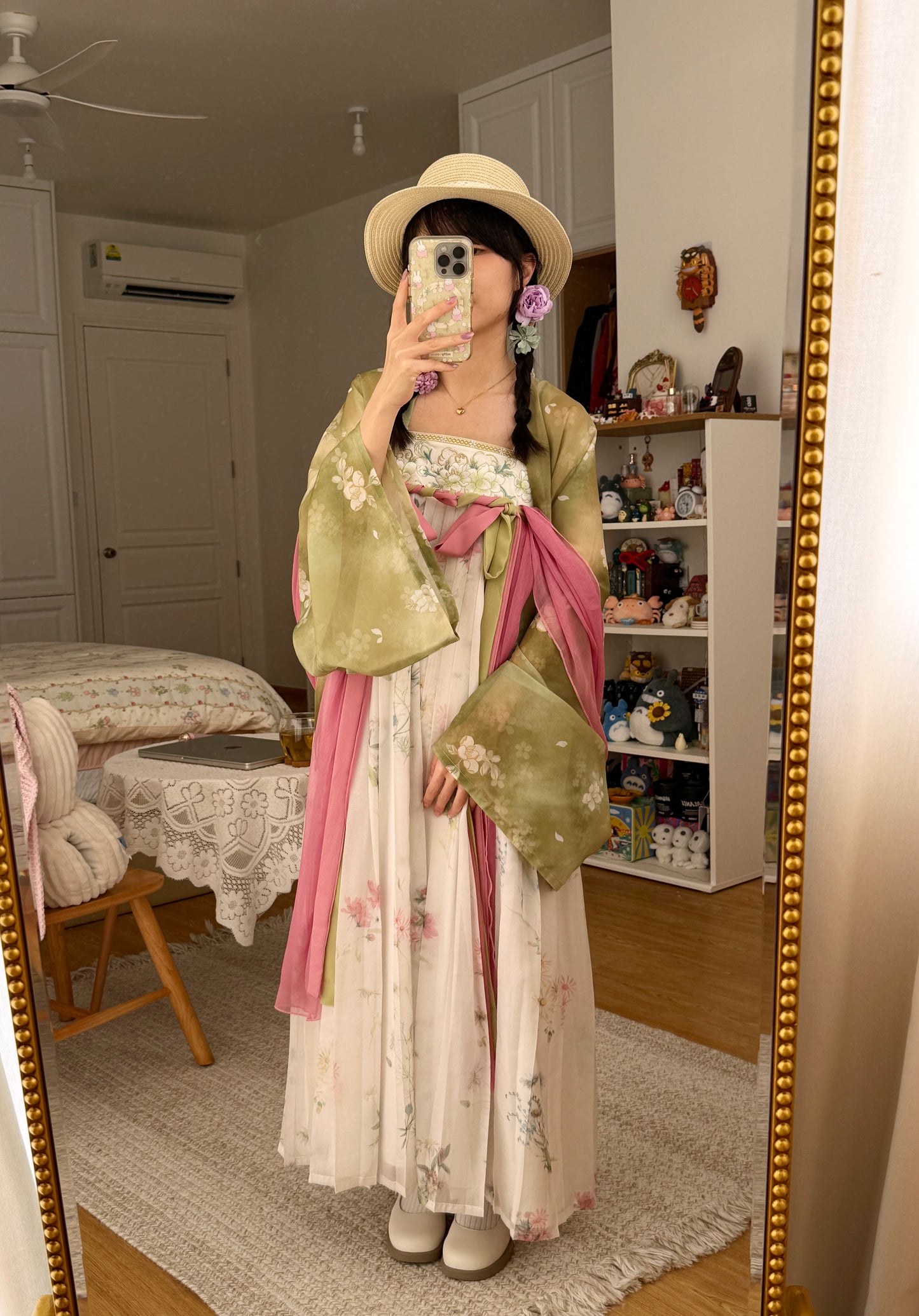 Wildflower Qixiong Famensi Dress Set (Green/White)