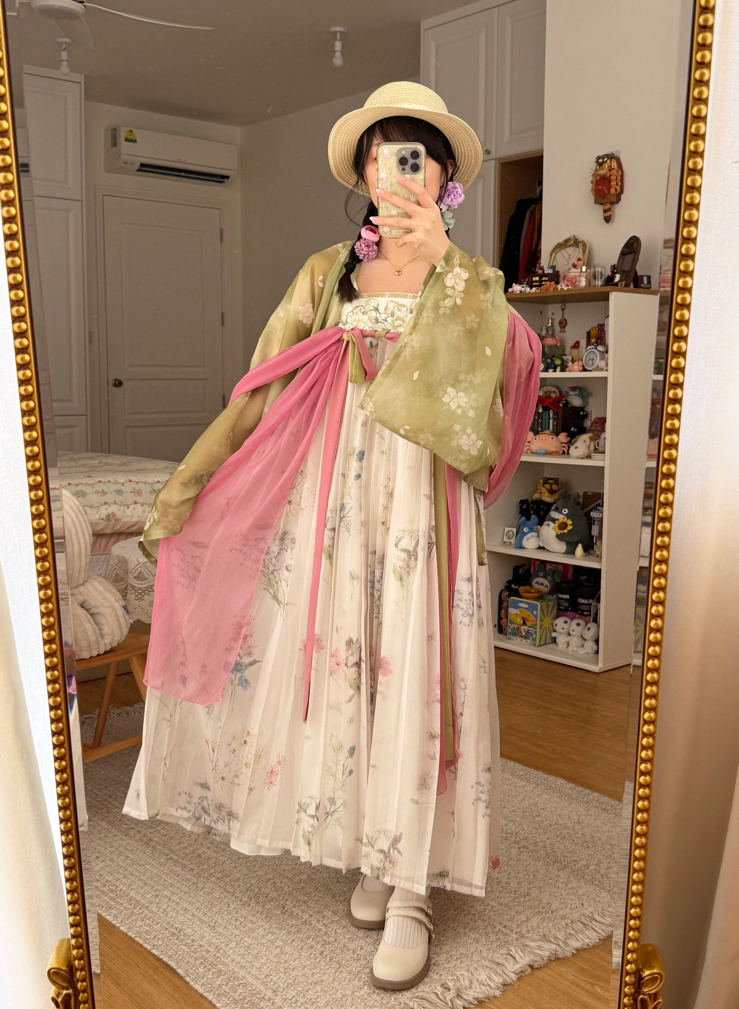 Wildflower Qixiong Famensi Dress Set (Green/White)