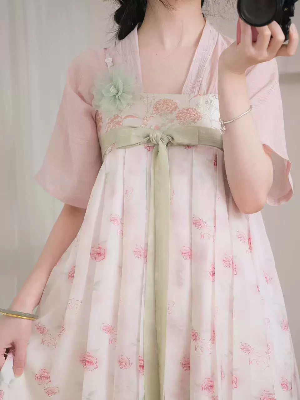 Sweet Rose Qixiong Dress (Pink/White)