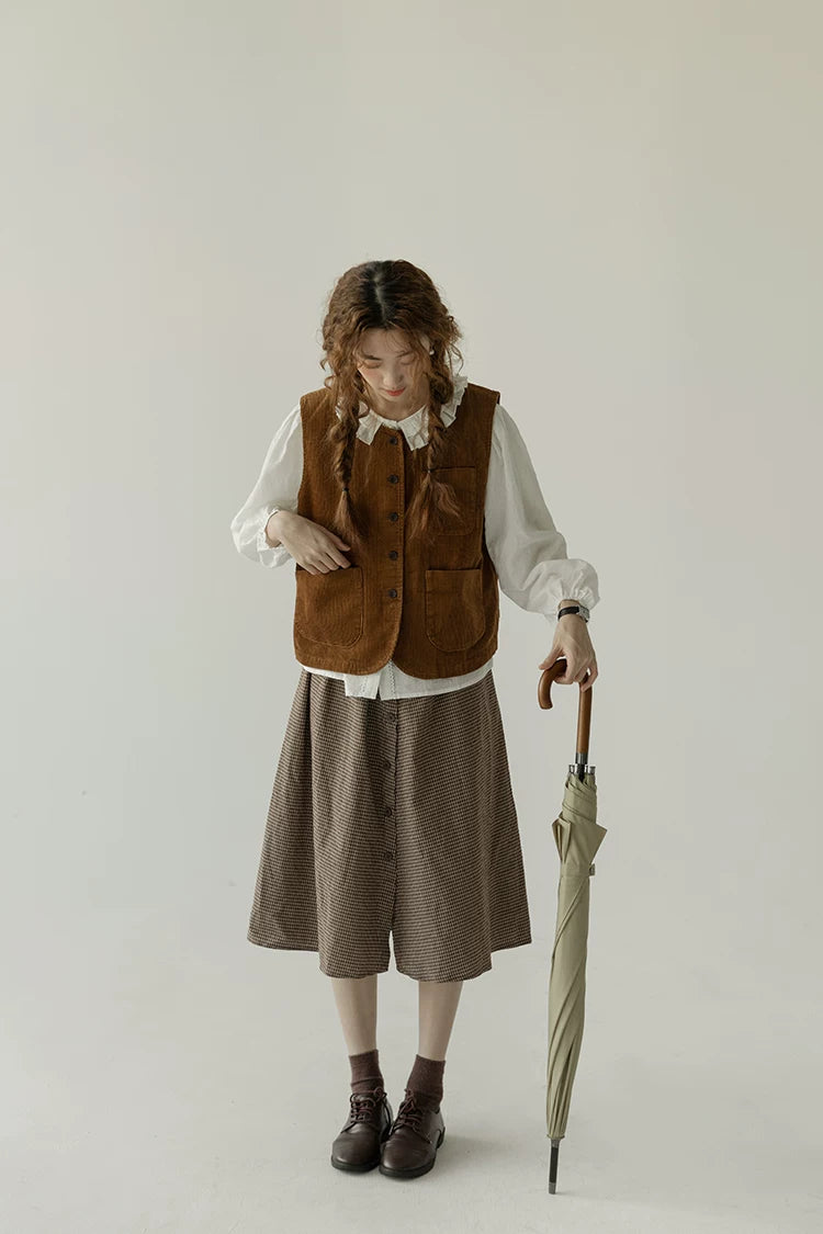 Corduroy Pocketful Vest (Brown)