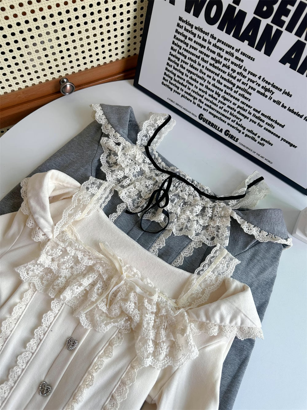 Ballet Lace Knitted Shirt (2 Colors)