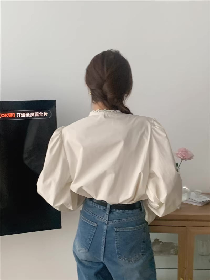 Floral Chain Embroidered Blouse (White)