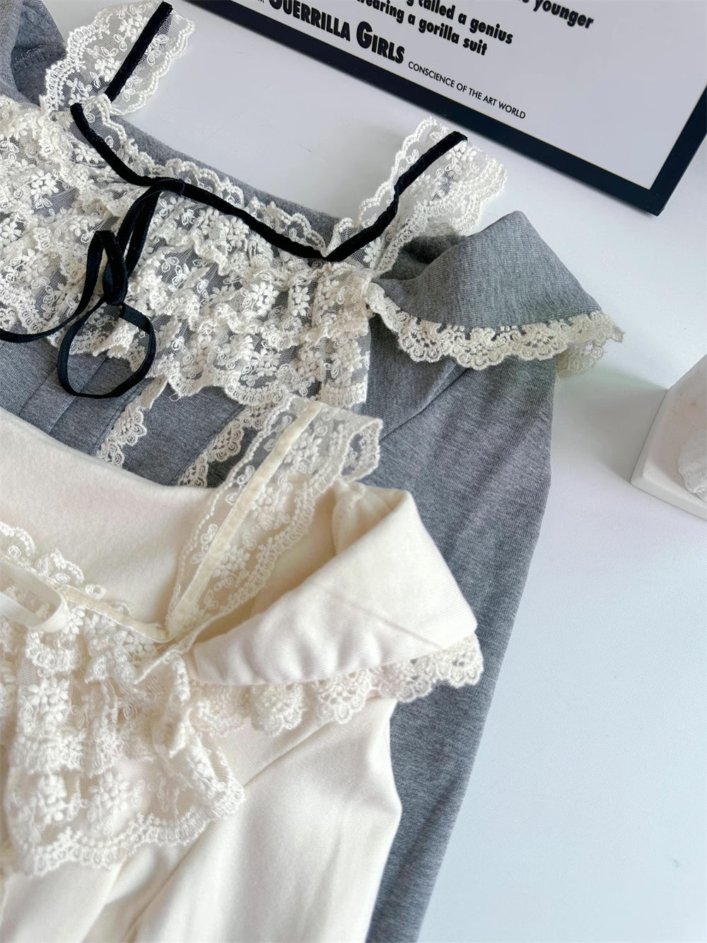 Ballet Lace Knitted Shirt (2 Colors)