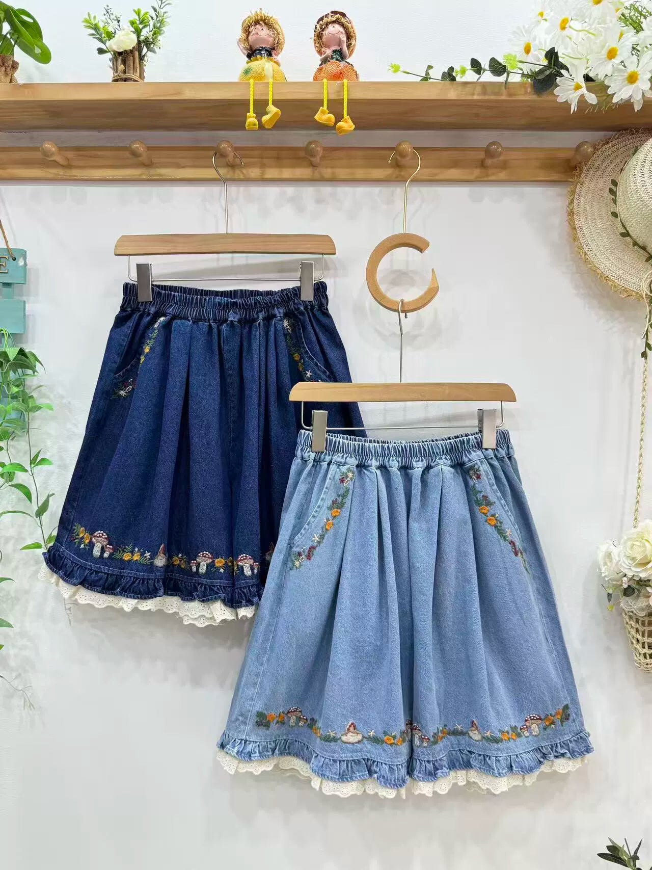 Forest Floor Embroidered Denim Shorts (2 Colors)