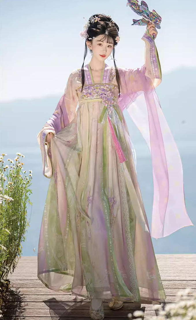 Wisteria Qixiong Ruqun Set (Green/Purple)