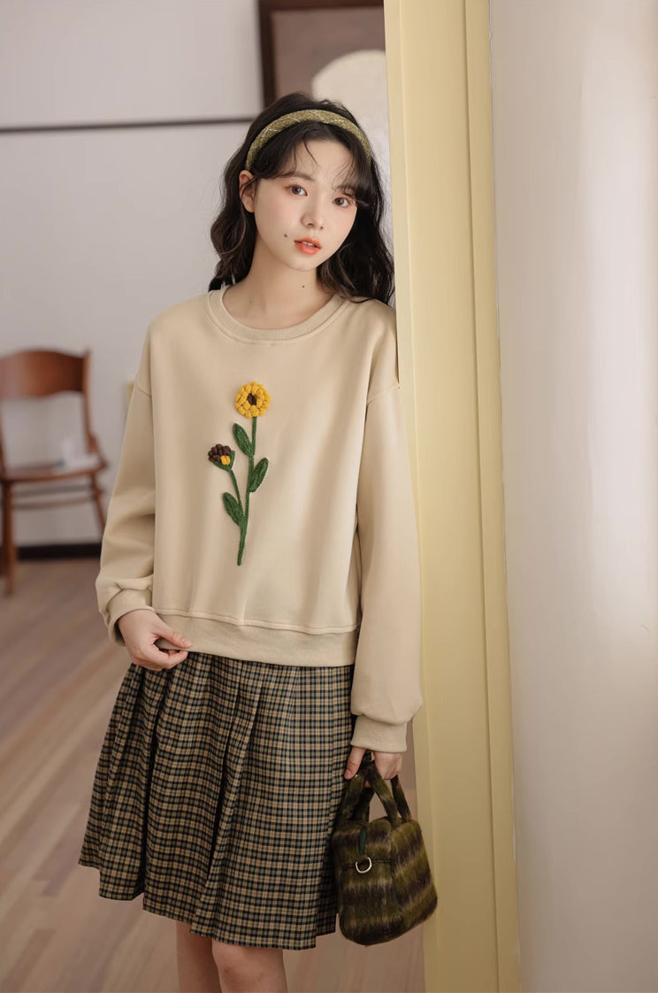 Pom Pom Wildflower Sweatshirt (Cream)