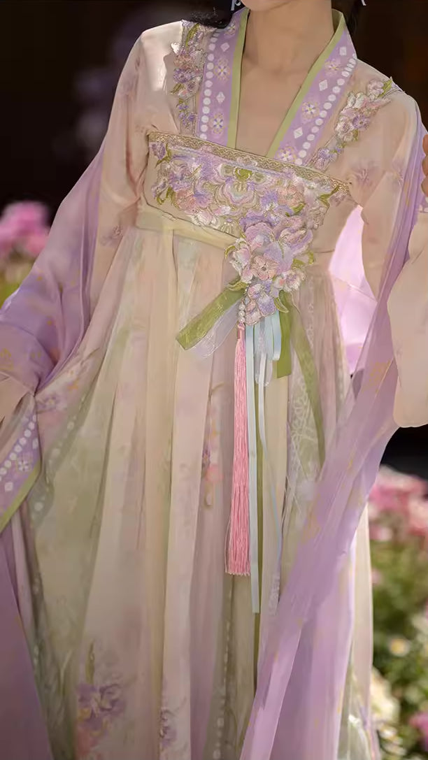 Wisteria Qixiong Ruqun Set (Green/Purple)