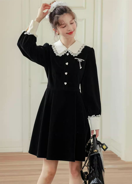 Kiki Love Velveteen Dress (Black)